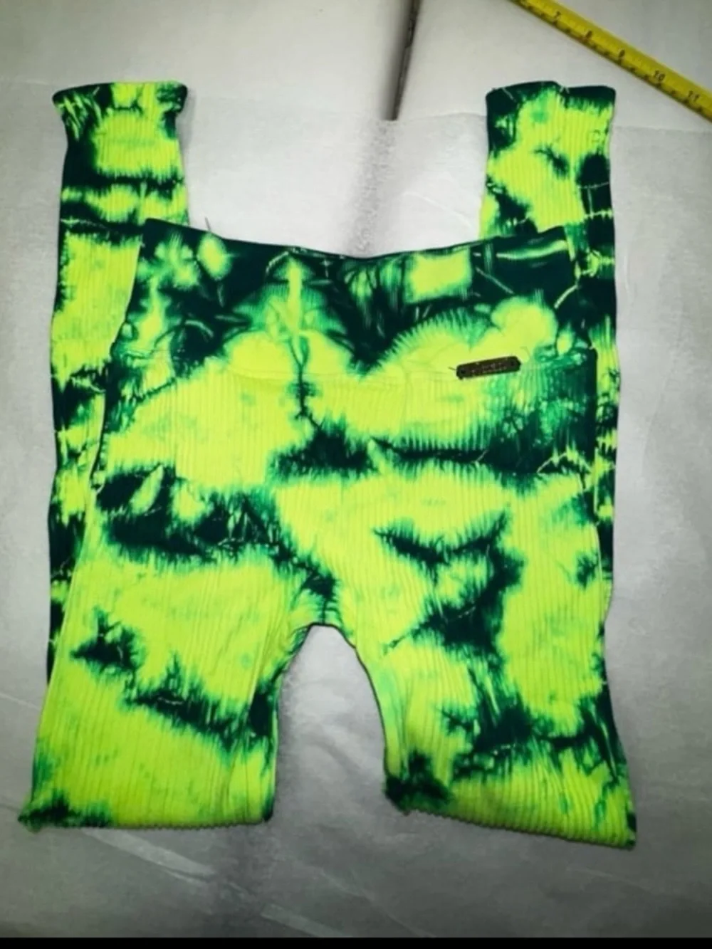 Bombshell sportswear Leggings size XS/S seamless ribbed tie dye - Picture 3 of 9